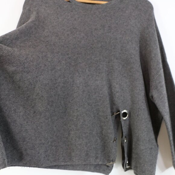 *Cliche Coture Grey Crew Neck Sweater - Picture 7 of 10